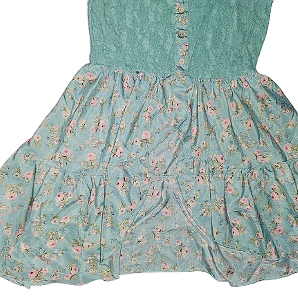 Vintage Rue 21 lace peplum sleeveless top size M - Picture 6 of 7